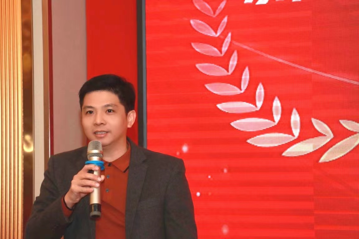 黄球均2.1.jpg